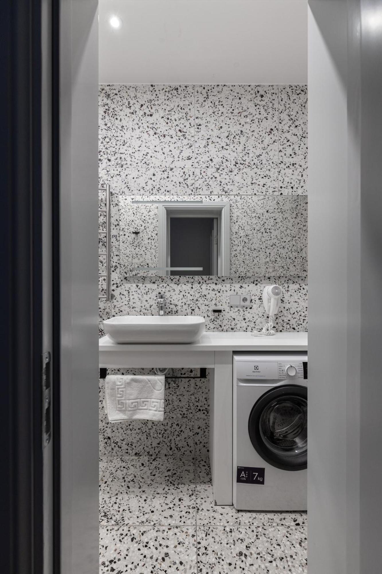 Roze Brivzemnieka Apartments Liepaja Luaran gambar